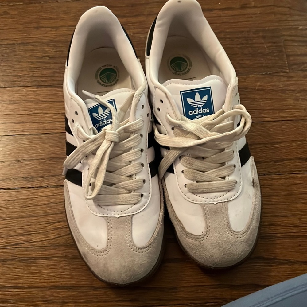 White Sambas